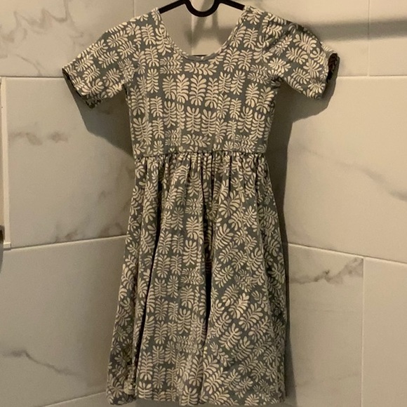 Size 8 Alice and Ames Dress in Green and Beige - Picture 1 of 3